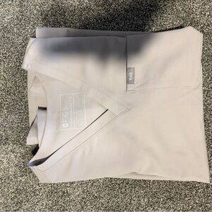 FIGS Women's Scrub Top in Slate